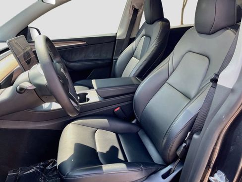 Used 2024 Tesla Model Y Long Range AWD/4WD image 20