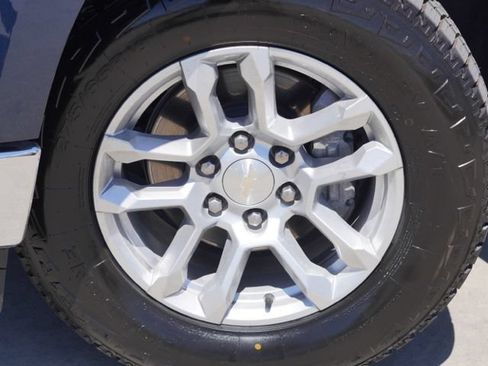 Used 2023 Chevrolet Silverado 1500 LT AWD/4WD image 13