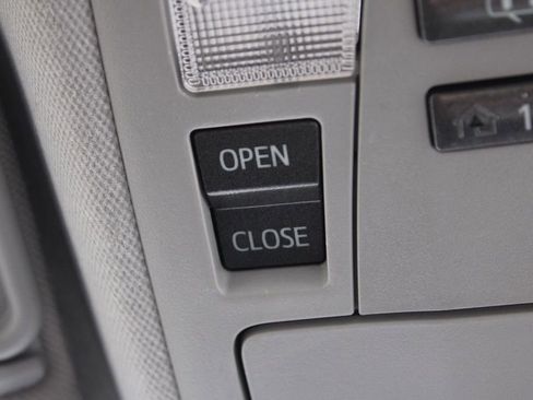 Used 2012 Toyota Camry XLE image 27