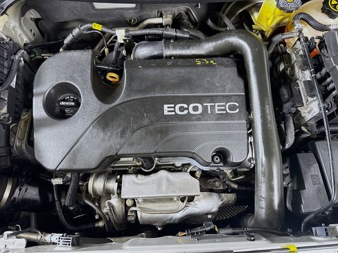 Used 2020 Chevrolet Equinox Premier w/ Premier Redline Edition image 39