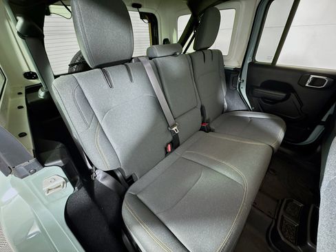 Used 2024 Jeep Wrangler Unlimited w/ Convenience Group image 25