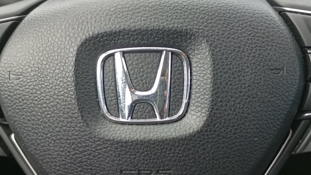 Used 2018 Honda Accord Touring image 25