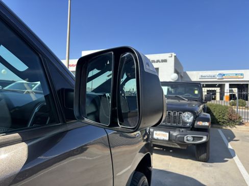 Used 2022 RAM 1500 Laramie image 9