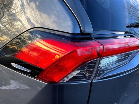 Used 2019 Toyota RAV4 XLE image 26