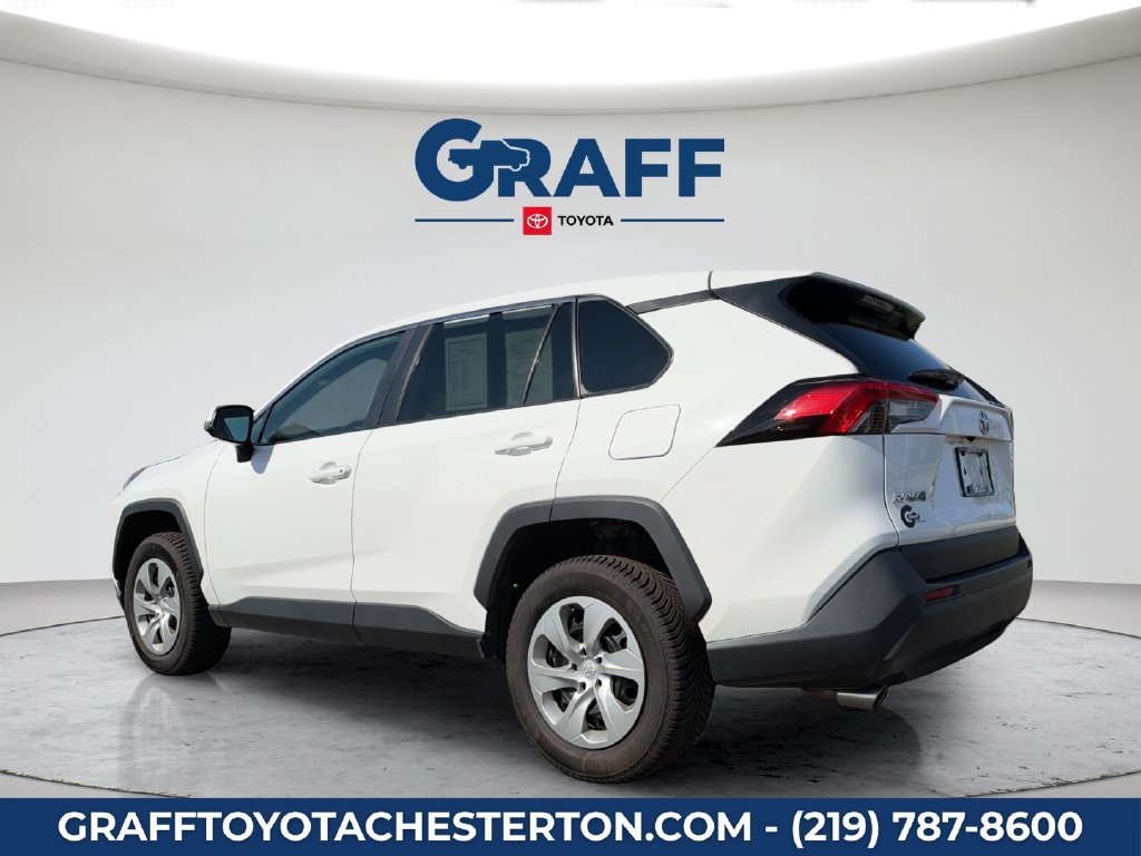 Used 2022 Toyota RAV4 LE w/ Carpet Mat Package (TMS) AWD/4WD image 4
