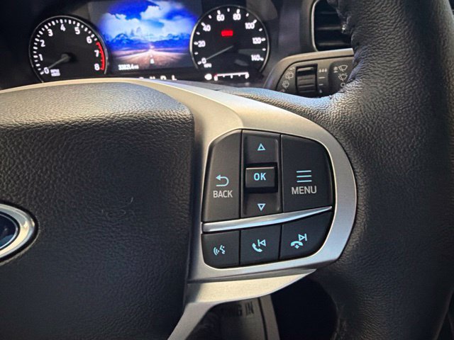 Used 2023 Ford Explorer XLT w/ Equipment Group 202A AWD/4WD image 34