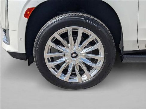 Used 2021 Cadillac Escalade Premium Luxury w/ Driver Assist Tech Package image 29