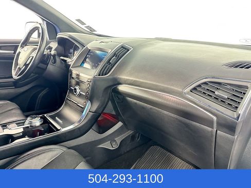 Used 2019 Ford Edge ST image 28