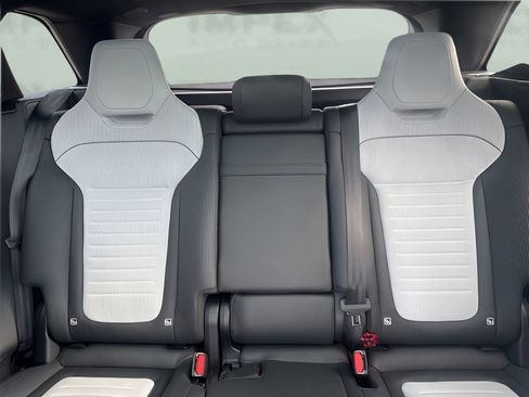 Used 2025 Land Rover Range Rover Sport SV Edition Two image 12