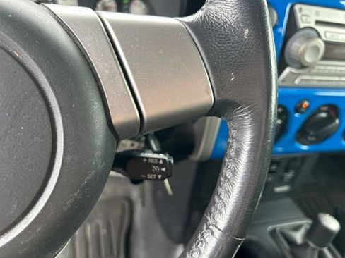 Used 2008 Toyota FJ Cruiser 4WD image 24