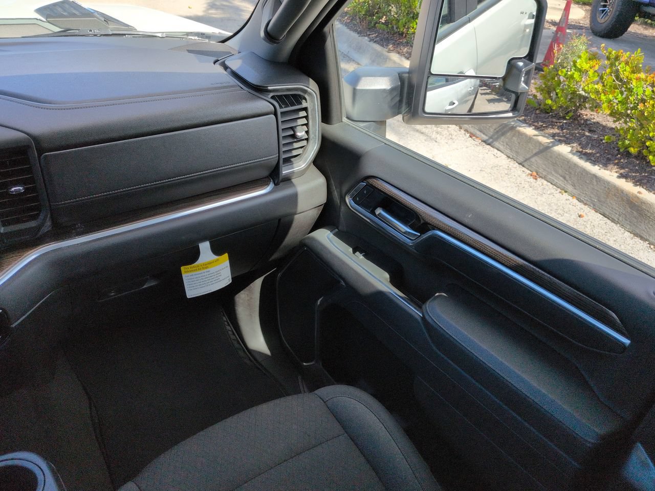Used 2025 Chevrolet Silverado 2500 LT w/ Safety Package AWD/4WD image 17