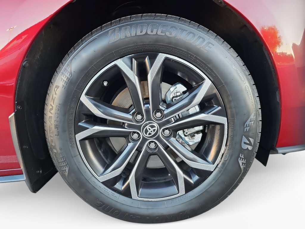 Certified 2025 Toyota Sienna Platinum AWD/4WD image 24