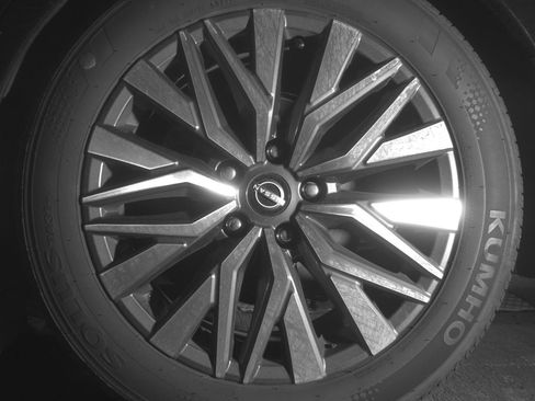 Used 2025 Nissan Altima 2.5 SV FWD image 14