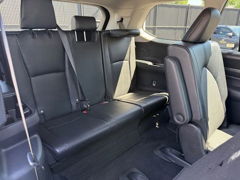 Certified 2025 Toyota Grand Highlander AWD image 25