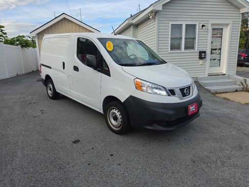 Used 2019 Nissan NV200 S w/ Cruise Control Package FWD image 2