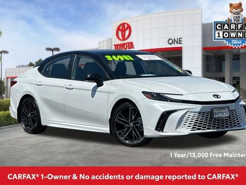 Used 2025 Toyota Camry XSE FWD image 2