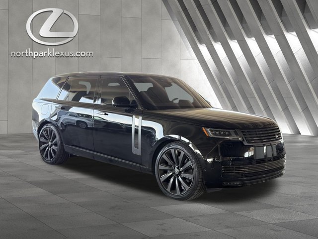 Used 2023 Land Rover Range Rover SV AWD/4WD image 5