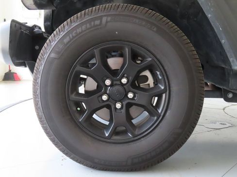 Used 2021 Jeep Wrangler Unlimited Sport AWD/4WD image 26