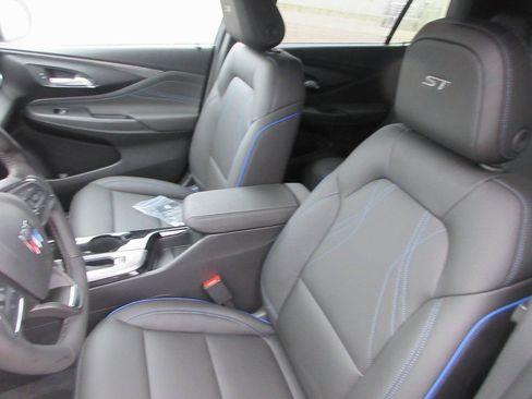 New 2026 Buick Envista Sport Touring w/ Convenience I Package FWD image 13