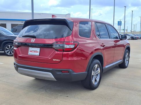 Used 2025 Honda Pilot EX-L image 7