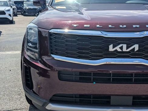 Used 2022 Kia Telluride LX AWD/4WD image 10