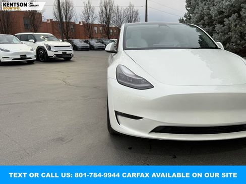 Used 2023 Tesla Model Y Performance image 13