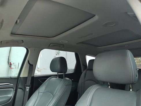 Used 2019 Buick Enclave Premium w/ LPO, Hit The Road Package FWD image 25