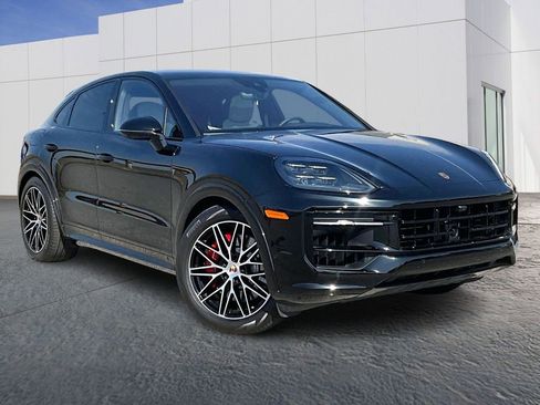 New 2026 Porsche Cayenne GTS image 9