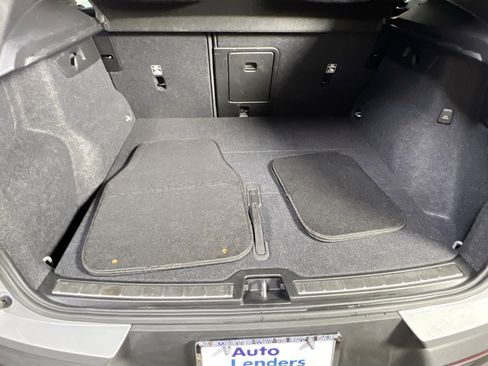 Used 2023 Volvo XC40 B5 Plus w/ Protection Package Premier image 26