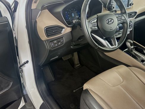 Used 2020 Hyundai Santa Fe SEL FWD image 17