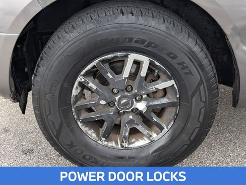 Used 2016 Nissan Frontier SV RWD image 11