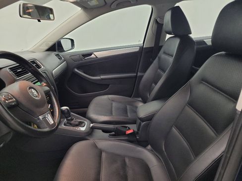 Used 2014 Volkswagen Jetta SE FWD image 17