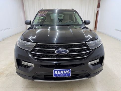 Used 2020 Ford Explorer XLT w/ Equipment Group 202A AWD/4WD image 7