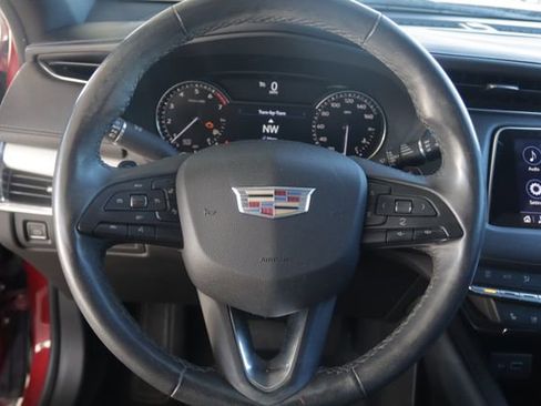 Used 2019 Cadillac XT4 Premium Luxury image 10