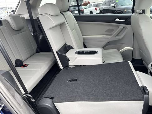 Used 2024 Volkswagen Tiguan SE FWD image 17