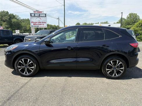 Used 2021 Ford Escape SE w/ SE Sport Appearance Package AWD/4WD image 2