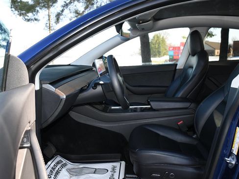 Used 2021 Tesla Model Y 2WD image 11