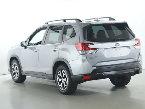 Certified 2021 Subaru Forester Premium AWD/4WD image 43