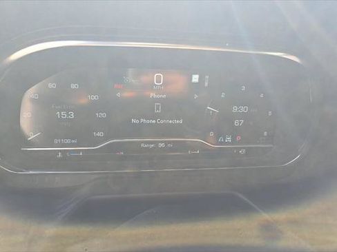 Used 2022 GMC Yukon XL SLE w/ Gmc Pro Safety Plus Package AWD/4WD image 17