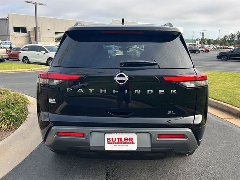 New 2026 Nissan Pathfinder SL FWD image 5