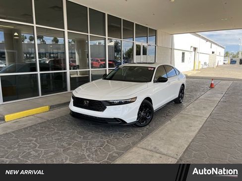 Used 2025 Honda Accord SE image 1