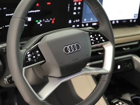 New 2025 Audi Q5 Prestige image 16