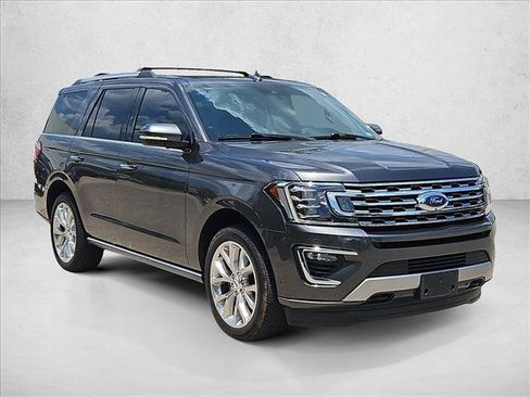 Used 2018 Ford Expedition Limited w/ Equipment Group 302A AWD/4WD image 3
