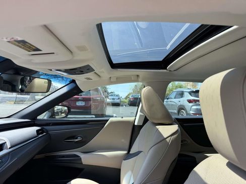 Used 2020 Lexus ES 350 Premium w/ Premium Package image 20