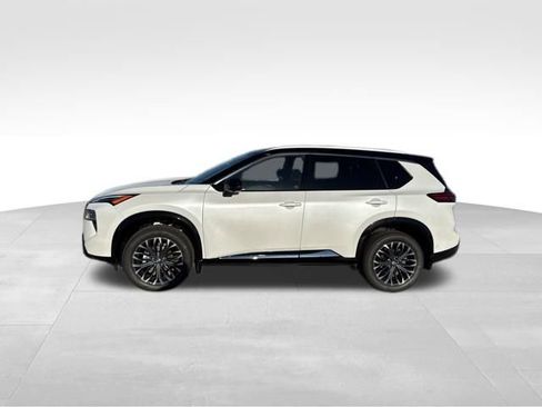 New 2026 Nissan Rogue Platinum image 2