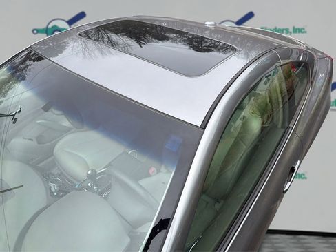 Used 2011 INFINITI G37 Journey w/ Premium Pkg image 12