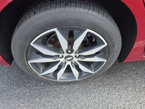 Used 2018 Chevrolet Malibu LT w/ Leather Package FWD image 6