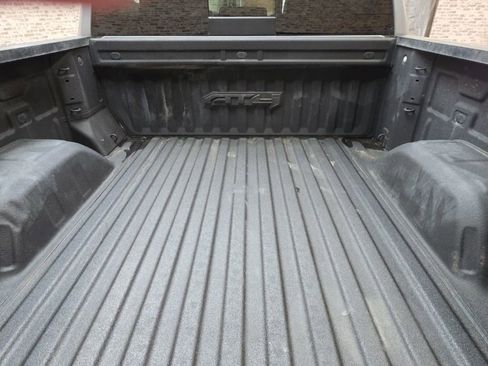 Used 2024 GMC Sierra 1500 AT4 w/ Technology Package image 18