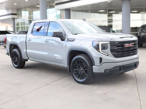 Used 2024 GMC Sierra 1500 Elevation AWD/4WD image 8
