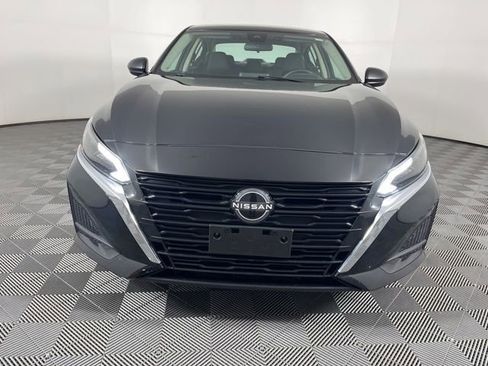 Used 2024 Nissan Altima 2.5 SV FWD image 5